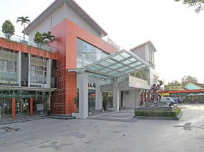 Reddoorz Premium near Sleman City Hall