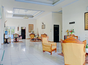 Capital O 90417 Hotel Batu Suli Internasional