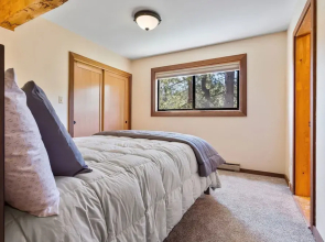 AMAZING VIEWS- MODERN HOME- SH #14 by Bear Valley Vacation Rentals