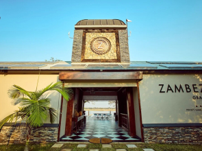 Zambezi Grande Private Game Experience - All Inclusive