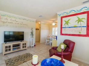 AM Beach Place Unit 6