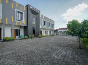 Hotel O Green Palm Kostel Syariah