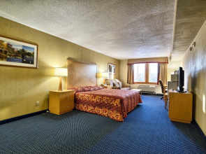 Katahdin Inn & Suites