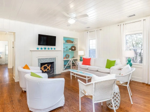 Sassy Seagull by Tybee Vacation Rentals