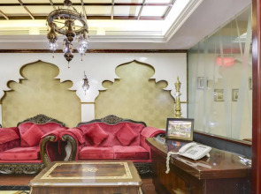 Palette Phoenix Hotel