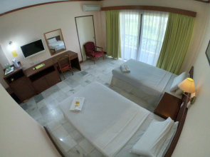 Borneo Paradise Beach Hotel