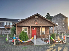 Coastal Retreat in Long Beach: Walk to Attractions