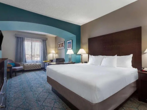 La Quinta Inn & Suites Columbus West - Hilliard