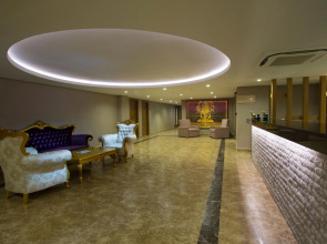 Water Side Resort & Spa