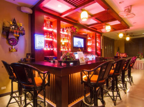 Patong Hemingway's Hotel