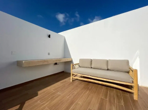 Exclusive Modern Penthouse w Exquisite Rooftop Terrace Yoga Deck Botanical Gardens