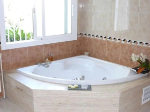 Villa Alella Sea Views