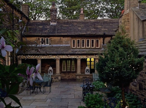 Holdsworth House
