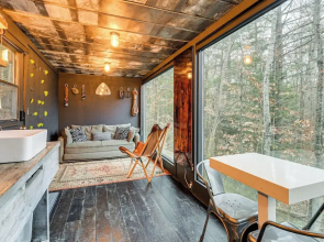 Secluded Red River Gorge Cabin w/ Rooftop Deck!