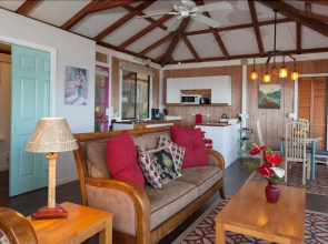 Hale Kukui Orchard & Cottages