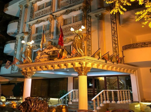 Golden Boutique Hotel