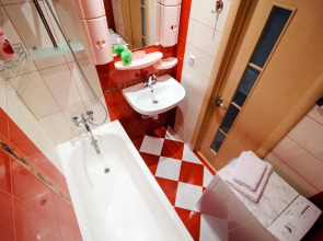 Апартаменты двухкомнатные на проспекте Независимости 44