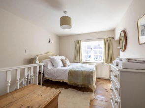 Host Stay The Nest Castleton