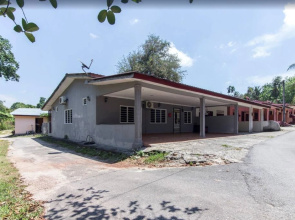 ZEN Home Nabil Nabila Homestay