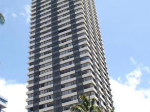 One-Bedroom Vacation Rental at Hawaiian Monarch