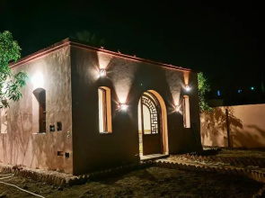 Eljuneina Villas
