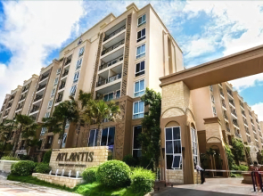 Atlantis Pool View Resort
