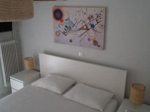 Lovely apt near the beach