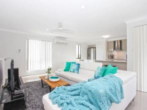 Beach Breeze Holiday House