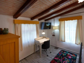 Dachas Cove Hotel