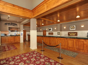 Main Street Junc. 15 (Townhome with Resort Amenities)