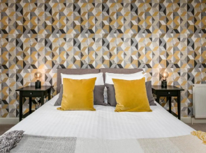 The Lucas - Donnini Apartments