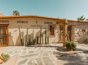 Cien Palmas- Authentic Mexican Casita 1 -Downtown