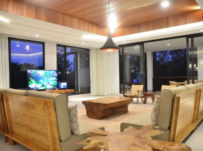 Atsuka Hill View 8BR Vila with Private Heated Pool