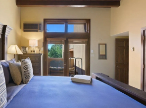 Casa Mariani - Stylish, Private, Serene - NEW Listing