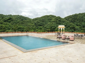 Traavista Surya Mahal Resort & Spa