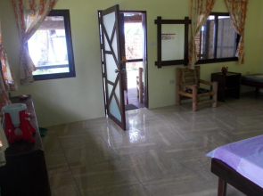 Eddie's Beach Resort Siargao