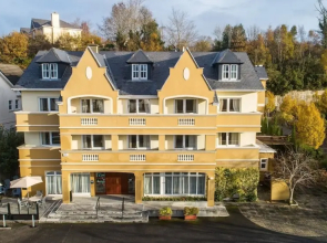 Earls Court House Hotel