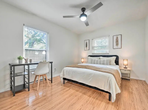 Private Pools & Hot Tubs: Luxe Brandon Oasis!