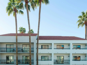 Courtyard Phoenix North by Marriott