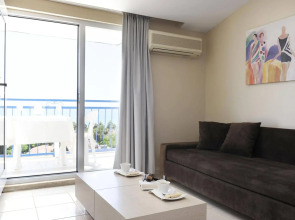 Joker Side Hill Suite Hotel