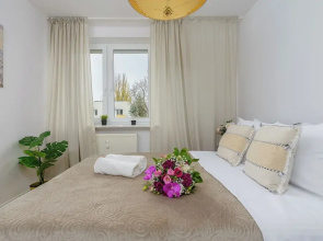 Lumina spacious apartment in Warsaw