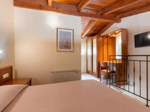 Hydramis Palace Beach Resort