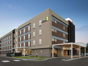 Home2 Suites by Hilton Brooklyn Park Minneapolis