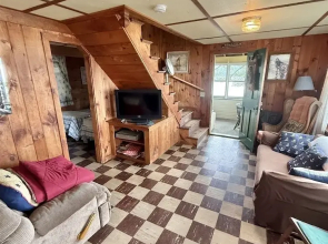 Paradise Point Limit 10 4 Bedroom Cottage by RedAwning