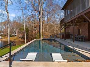 Winding Down by Avantstay Sleeps 20 Dock View