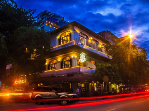 Adore Hotel