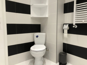 West Park 2 Residence by Lake View