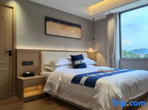 Lvzhou Holiday Inn
