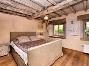 Ardennic Farmhouse for Groups