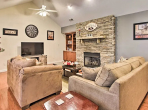 Home w/ Community Pool - 2 Miles to The Island!